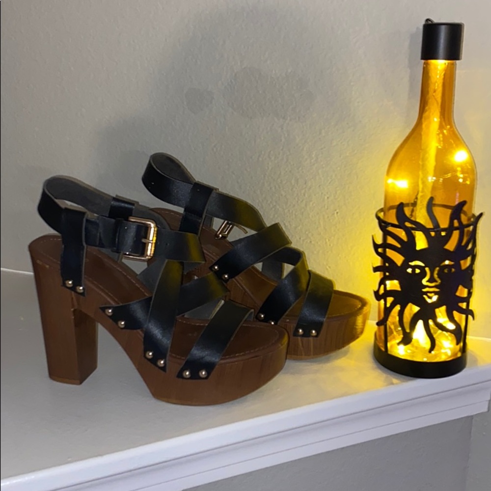 Mossimo , 7 1/2 chunky heel